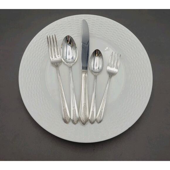 Wm. Rogers 1939 ALLURE Wheat Silver Plate Flatware 50 Pcs Set Vtg - Picture 2 of 16